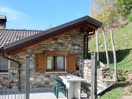 Maison Rinaldo avec vue panoramique sur le lac, Gravedona : photo 20