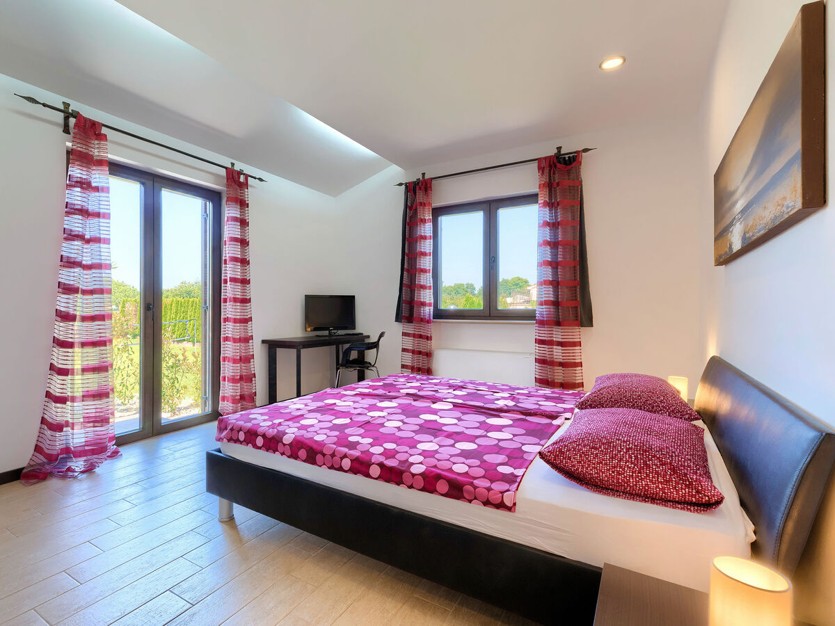 Maison Andrea avec piscine chauffée à Pula - Photo 4