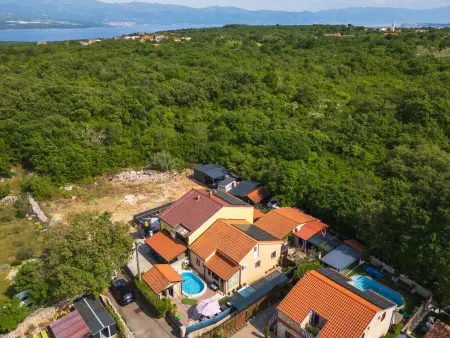 Maison Ana à Malinska, piscine chauffée et mer à 3 km : photo 48