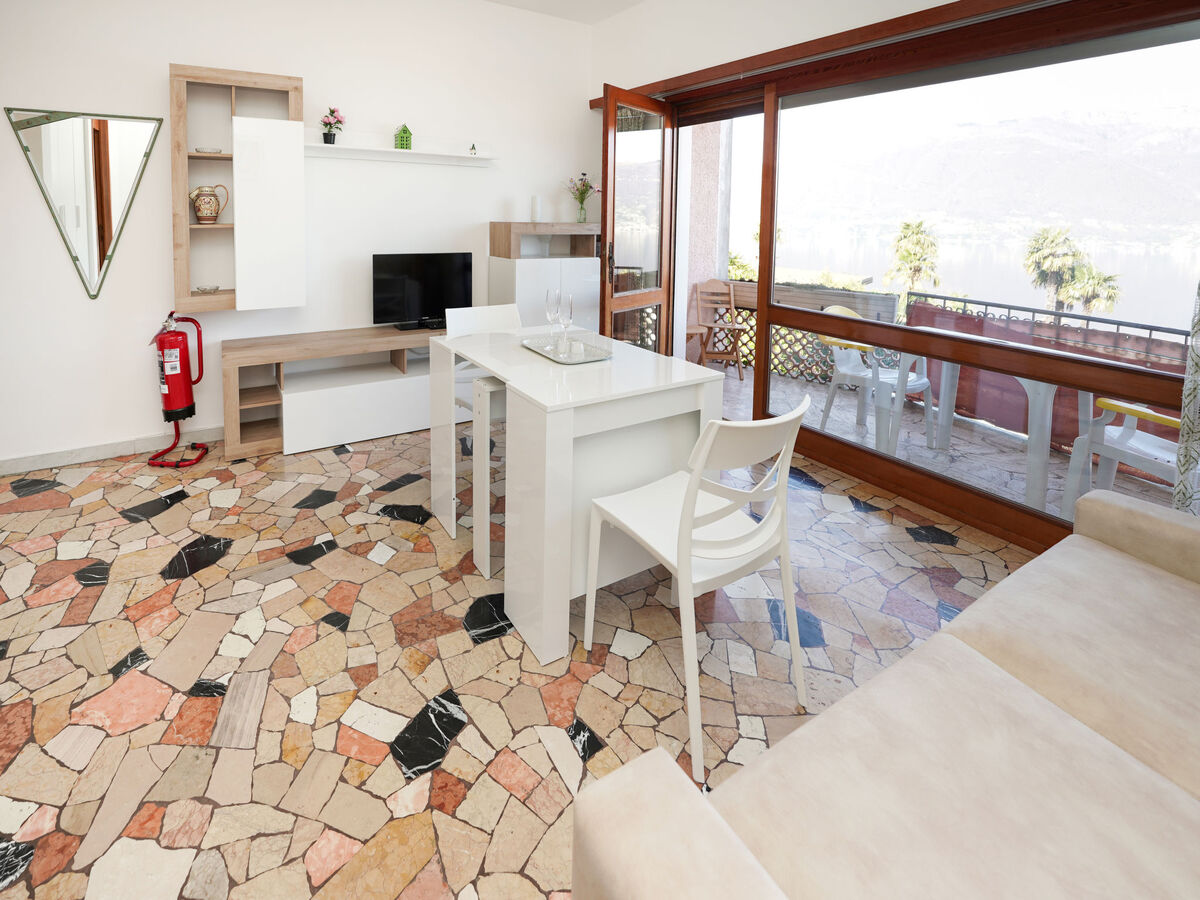 Studio vue lac à Brezzo di Bedero, balcon panoramique - Photo 8