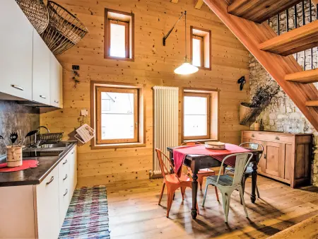 Appartement vue lac et montagnes, Albergo Diffuso Cjasa Ustin : photo 2
