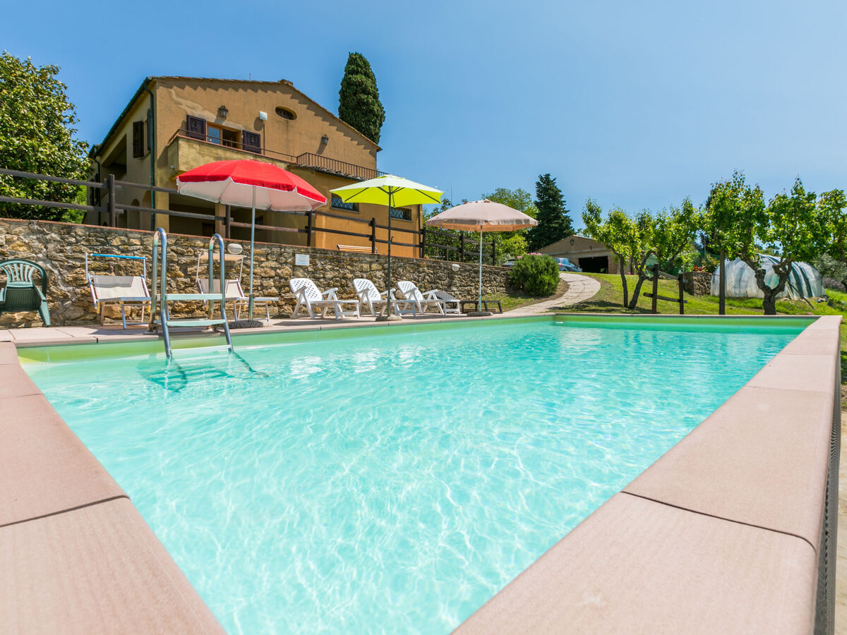 Podere Santa Lucia – Maison 5 chambres avec piscine - Photo 1