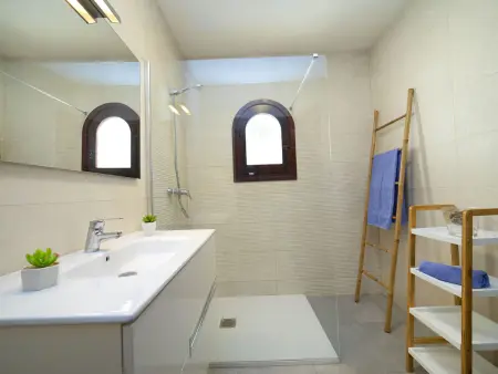 Maison Miss à Benissa : jardin, piscine privée et 79 m² : photo 12