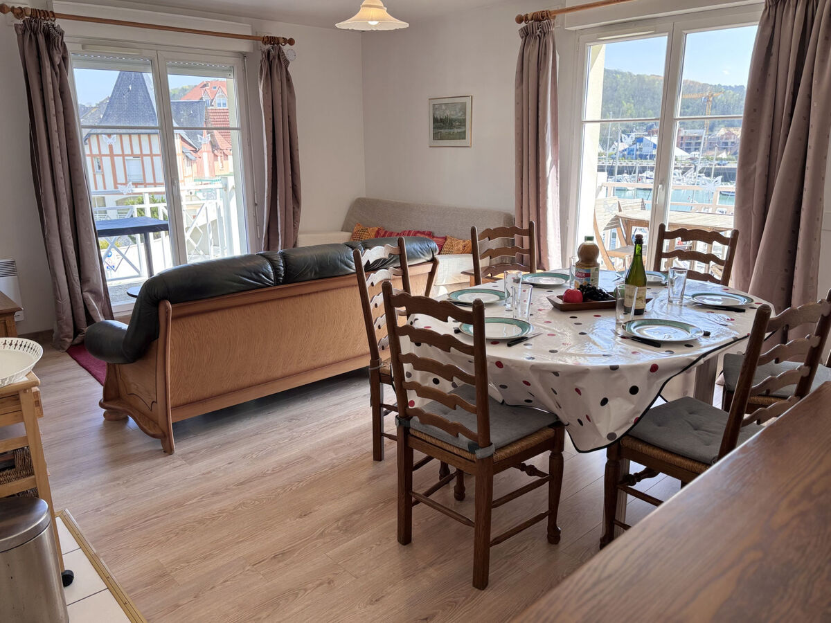 Appartement Le Manoir à Cabourg, vue sur le port - Photo 7