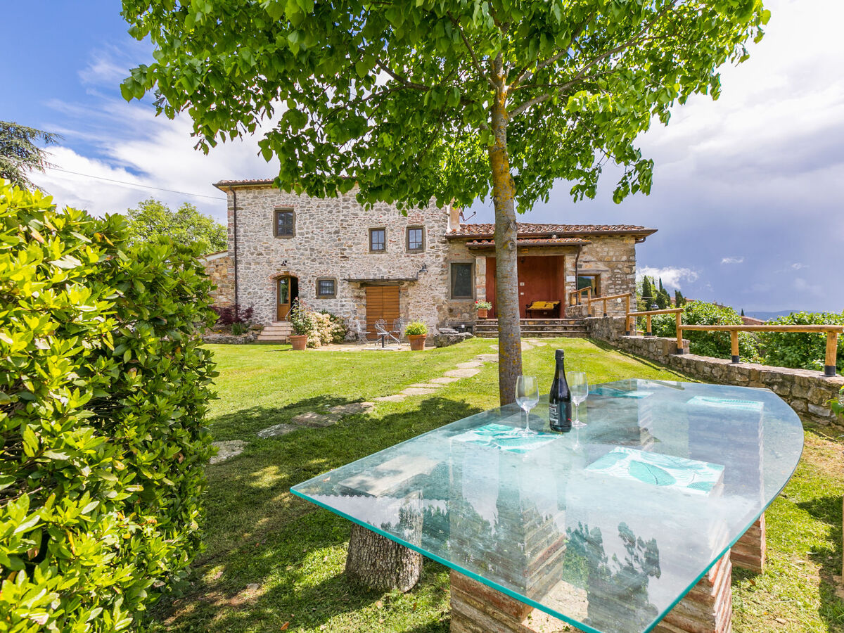 Gite Solaria à Ambra, maison de campagne avec piscine - Photo 1