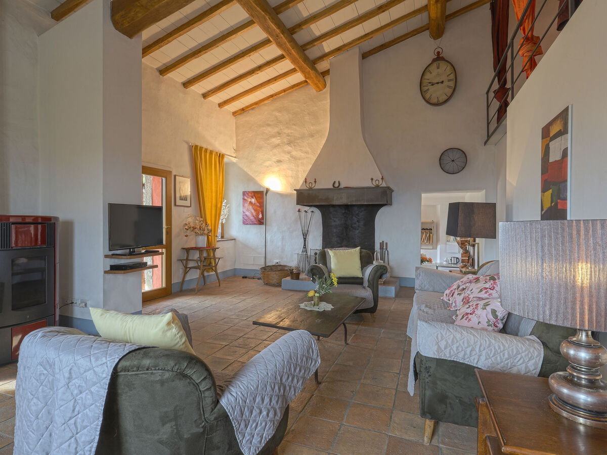 Gite Solaria à Ambra, maison de campagne avec piscine - Photo 5
