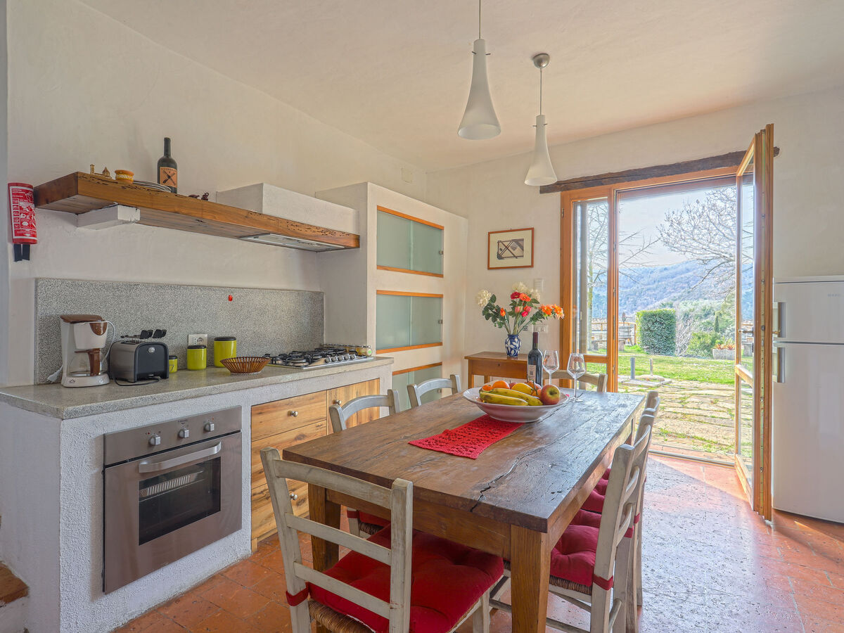 Gite Solaria à Ambra, maison de campagne avec piscine - Photo 12
