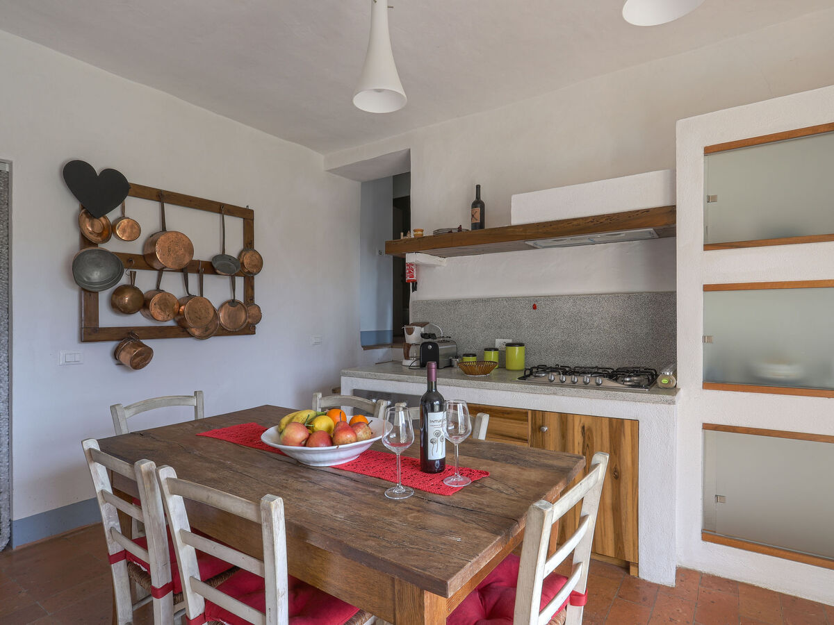Gite Solaria à Ambra, maison de campagne avec piscine - Photo 13
