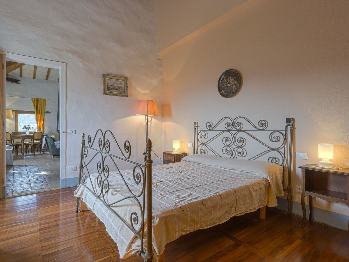 Gite Solaria à Ambra, maison de campagne avec piscine - Photo 16