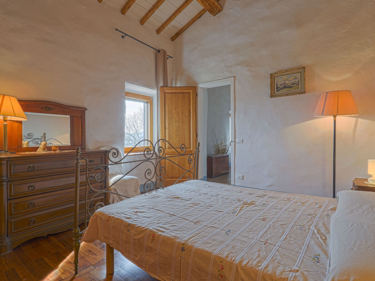 Gite Solaria à Ambra, maison de campagne avec piscine - Photo 20
