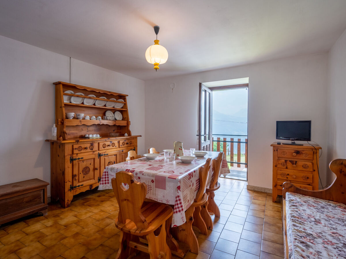 Appartement rustique à Vetan, 100 m² vue vallée et montagnes - Photo 4