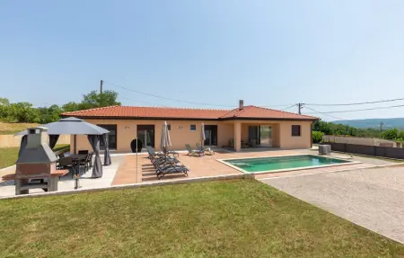 Location maison de vacances à Rasa