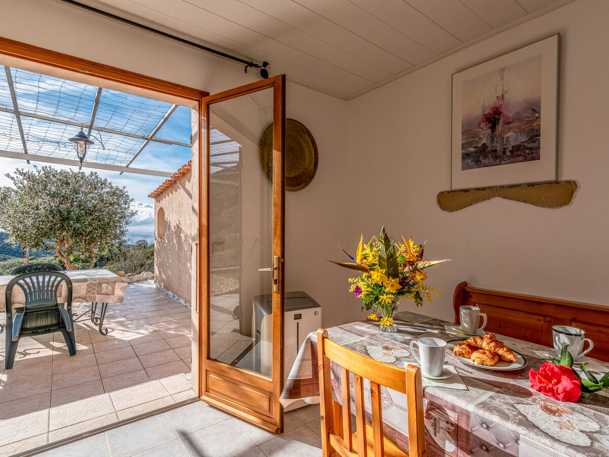 Maison Campestra à Chiavari, terrasse 50 m² et piscine - Photo 4