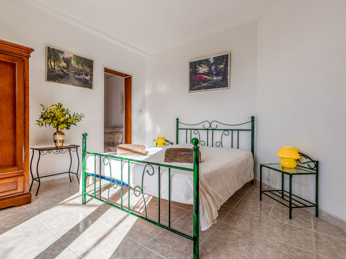 Maison Campestra à Chiavari, terrasse 50 m² et piscine - Photo 9