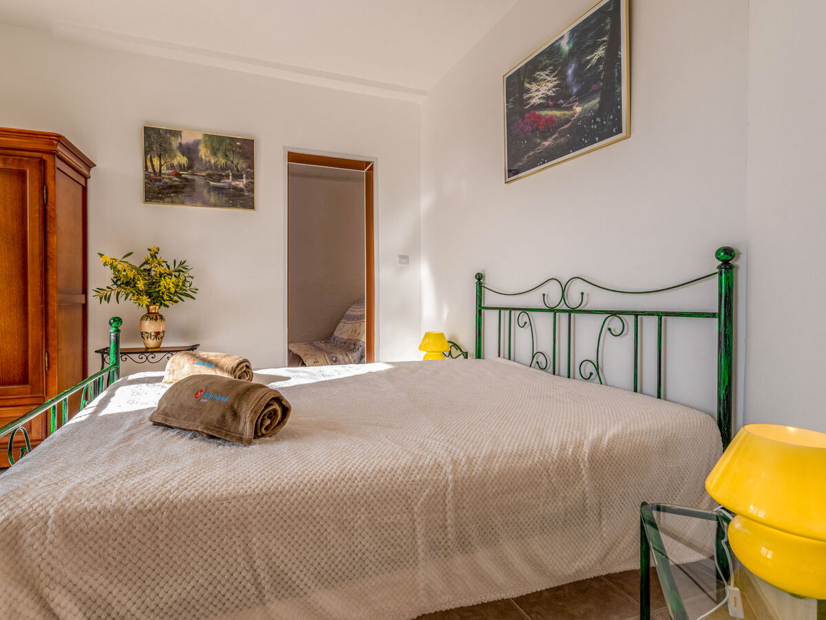 Maison Campestra à Chiavari, terrasse 50 m² et piscine - Photo 11
