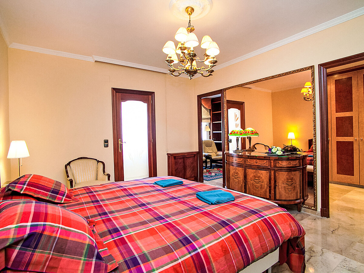 Apt 150m² Eixample, 3 chambres, 5 pers. - Photo 8