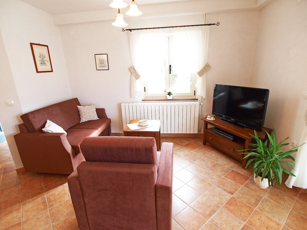 Mirela, maison jumelée avec piscine privée à Trget - Photo 5