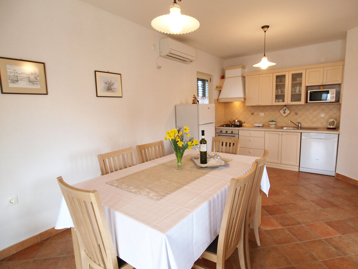 Mirela, maison jumelée avec piscine privée à Trget - Photo 7