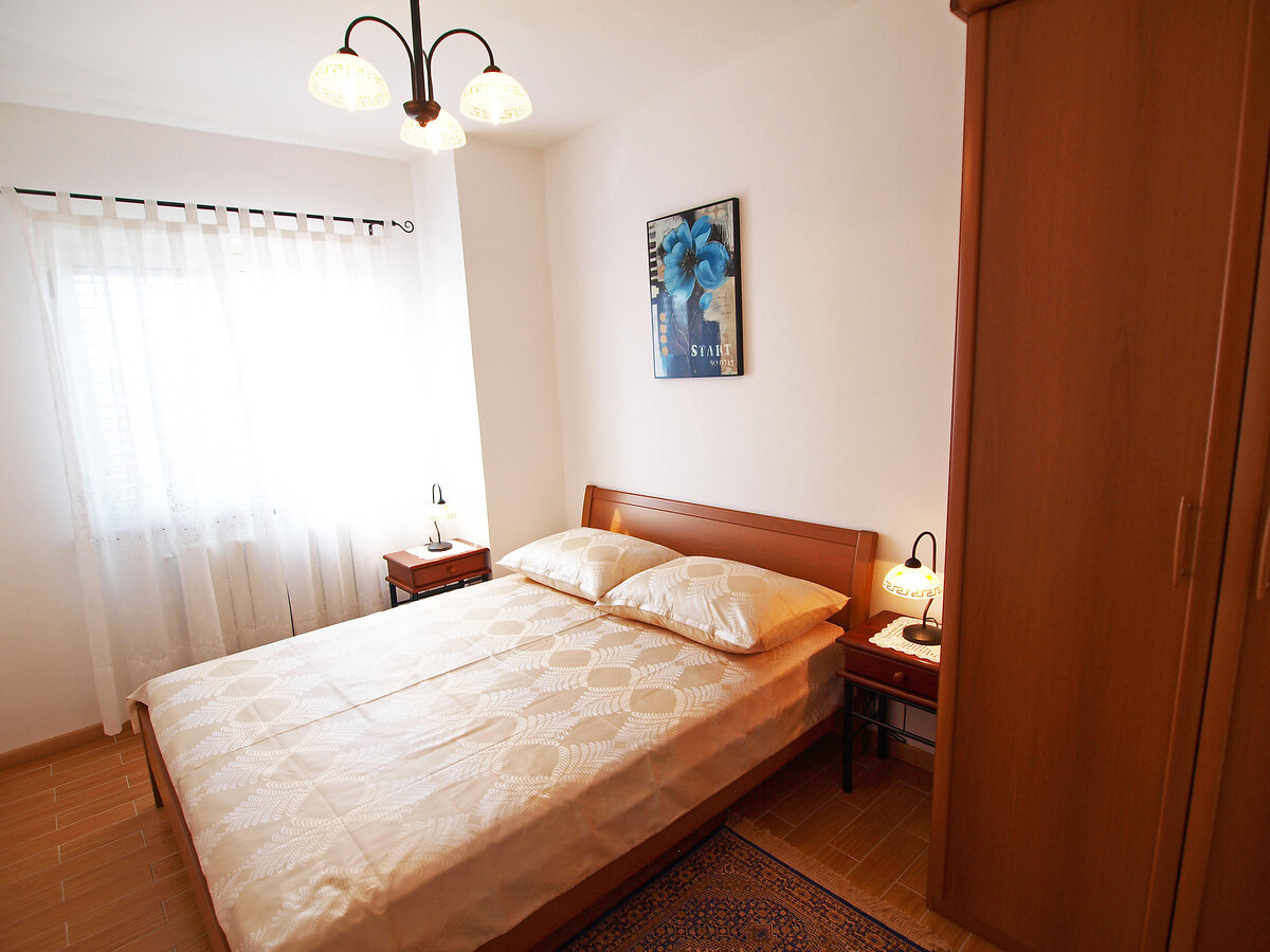 Mirela, maison jumelée avec piscine privée à Trget - Photo 12