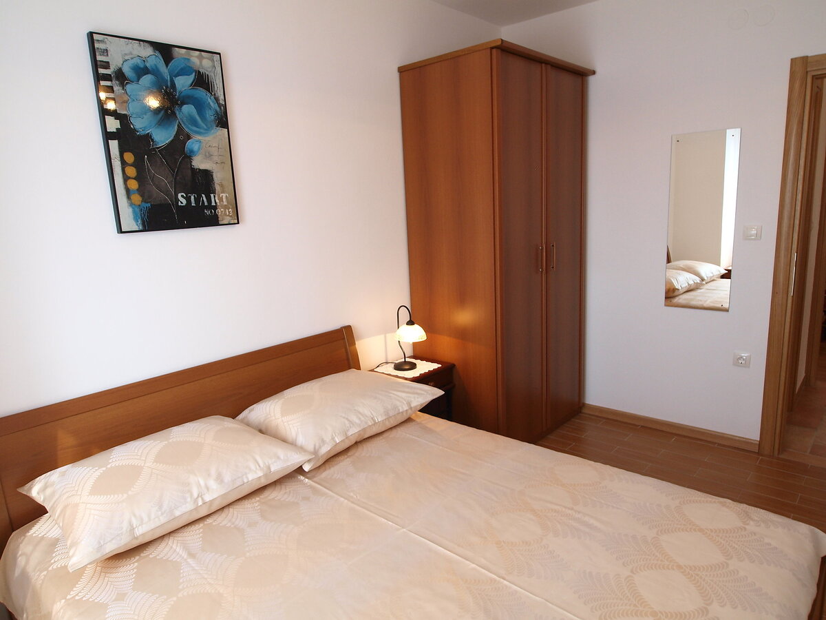 Mirela, maison jumelée avec piscine privée à Trget - Photo 13