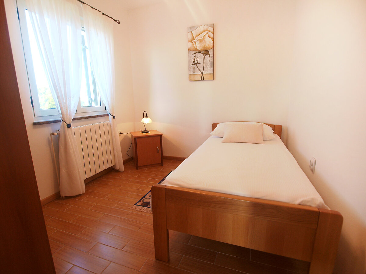 Mirela, maison jumelée avec piscine privée à Trget - Photo 15