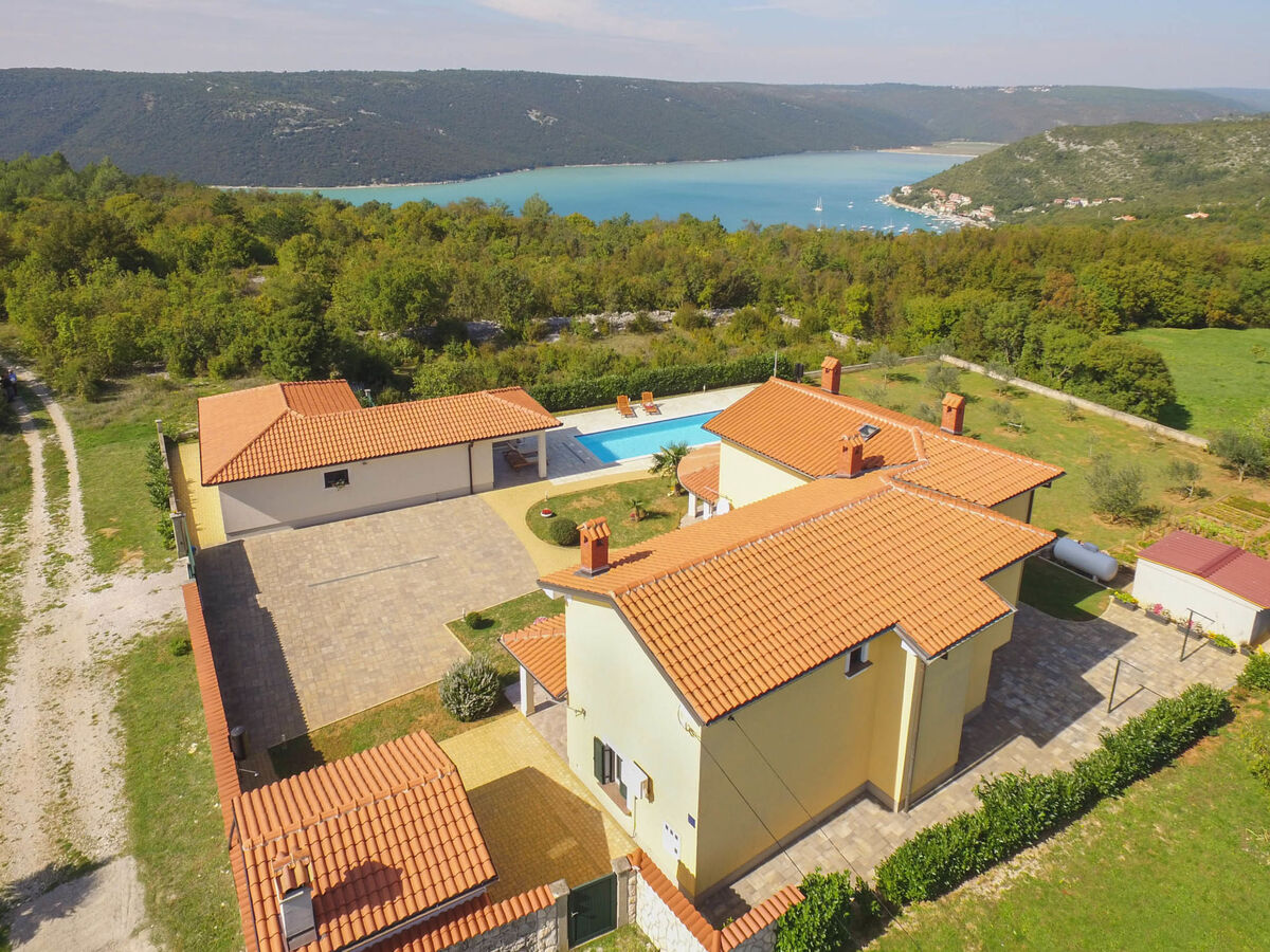 Mirela, maison jumelée avec piscine privée à Trget - Photo 17
