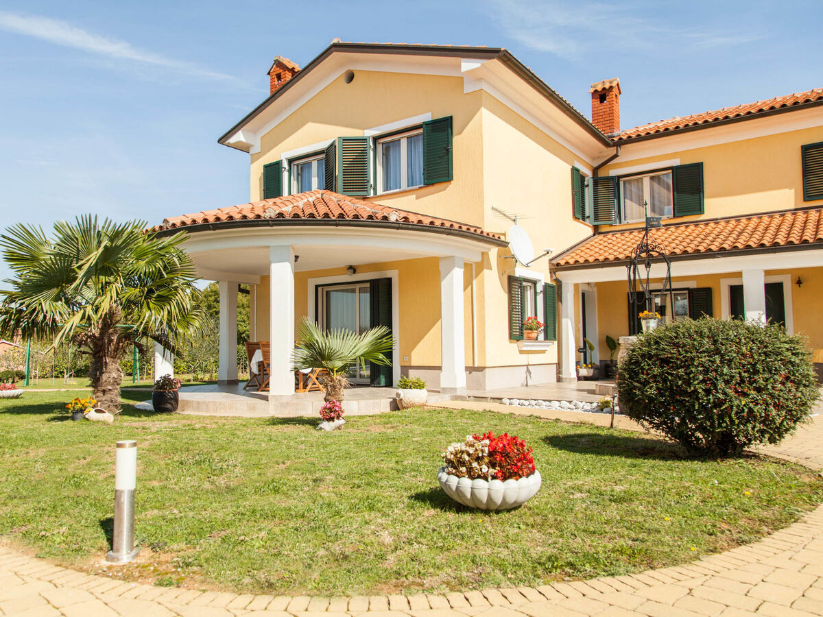 Mirela, maison jumelée avec piscine privée à Trget - Photo 20