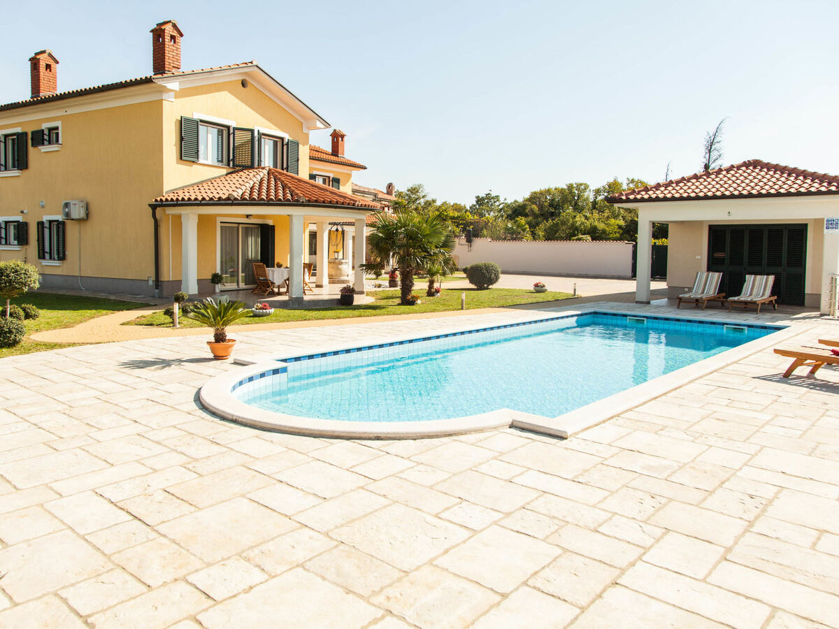 Mirela, maison jumelée avec piscine privée à Trget - Photo 21