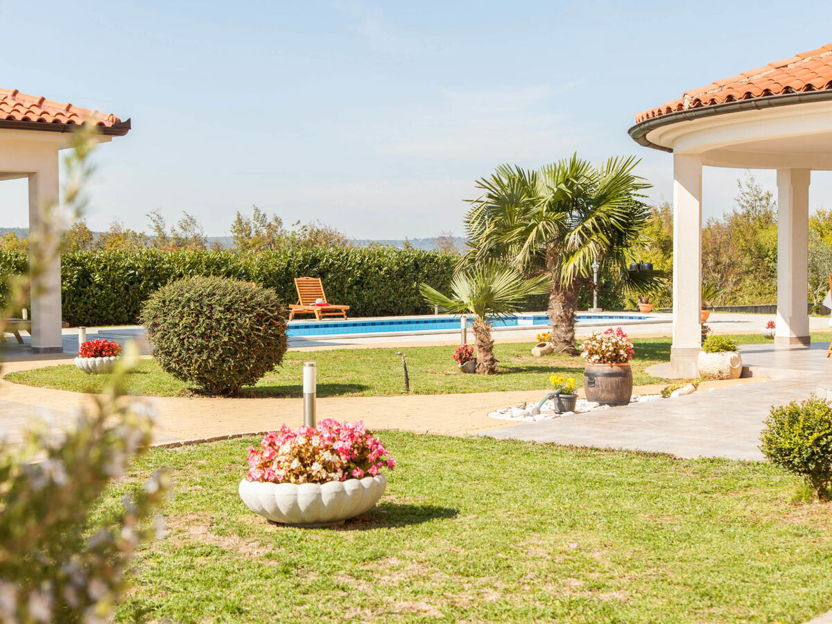 Mirela, maison jumelée avec piscine privée à Trget - Photo 26