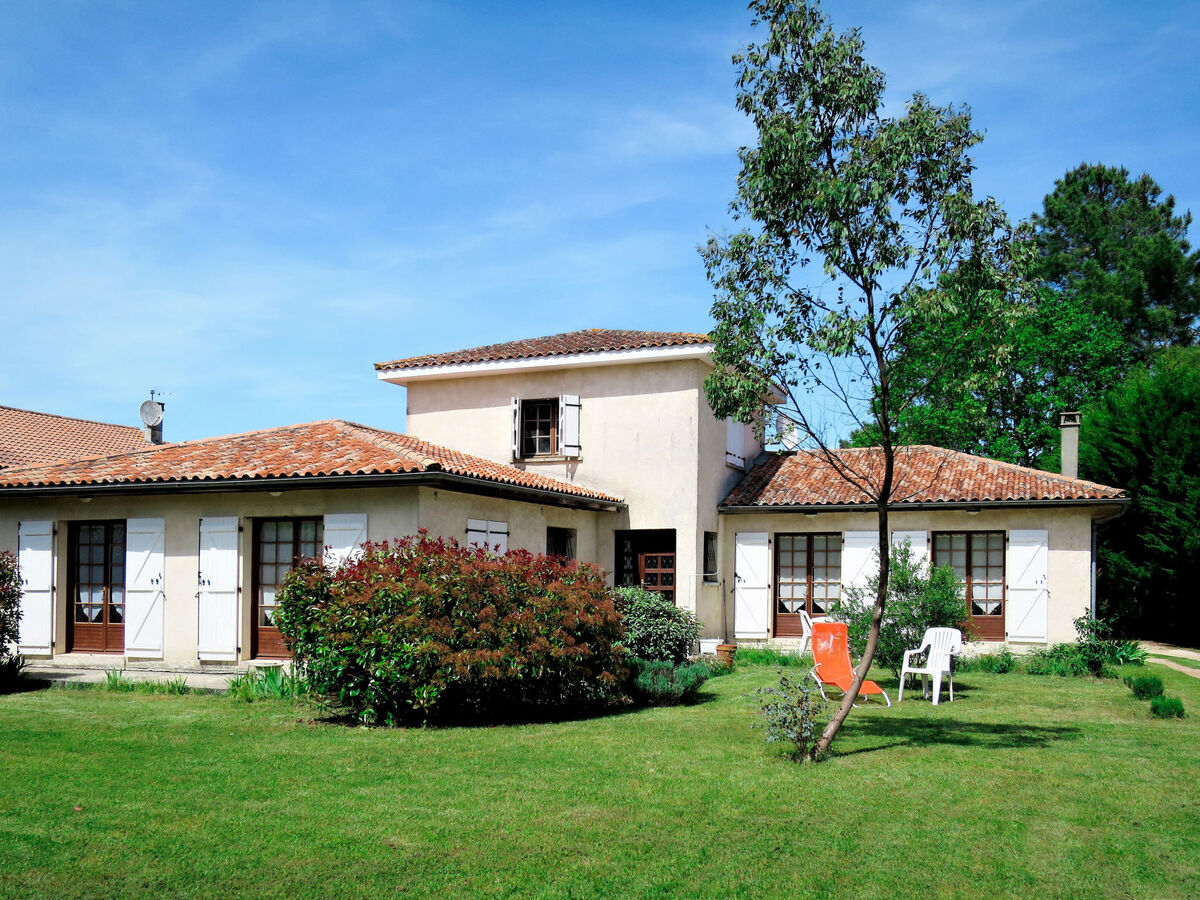 Maison Orphée à Gaillan-en-Médoc, piscine et jardin - Photo 23