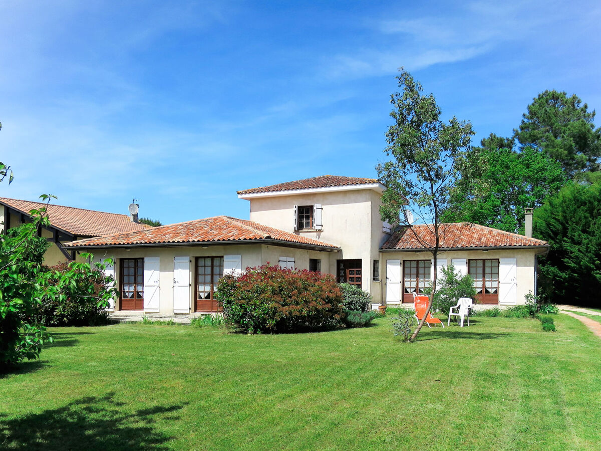 Maison Orphée à Gaillan-en-Médoc, piscine et jardin - Photo 27