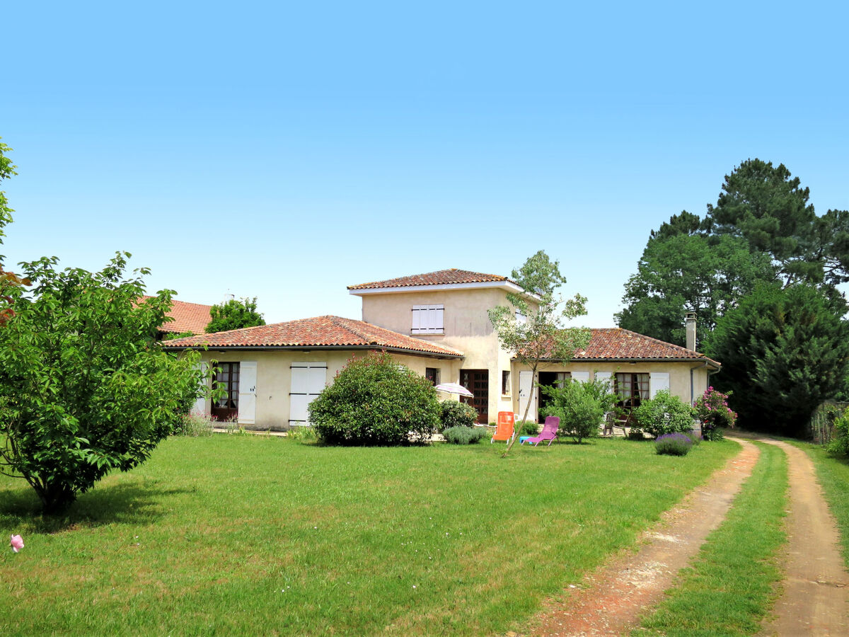 Maison Orphée à Gaillan-en-Médoc, piscine et jardin - Photo 28