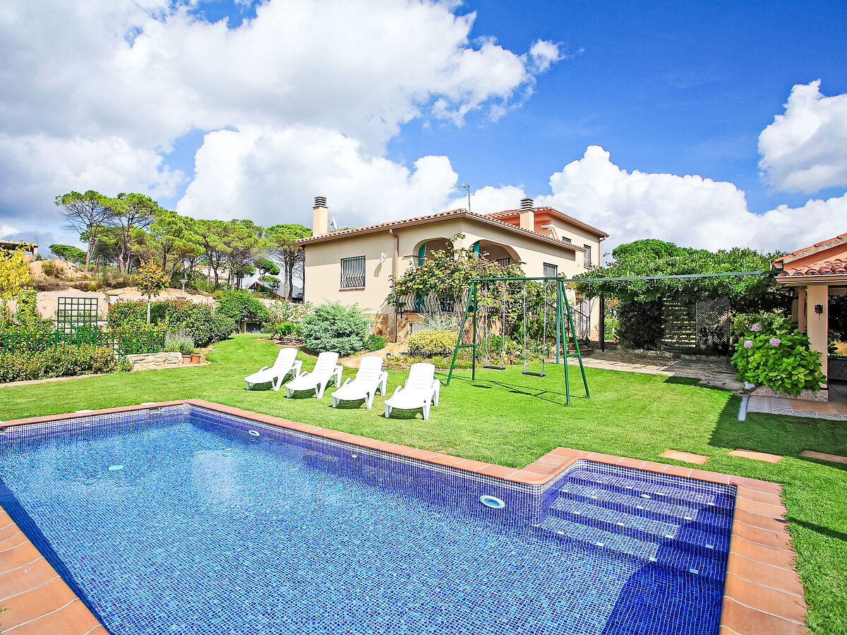 Marina, maison 3 chambres avec piscine à Vidreres - Photo 1