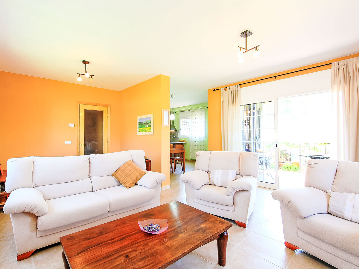 Marina, maison 3 chambres avec piscine à Vidreres - Photo 8