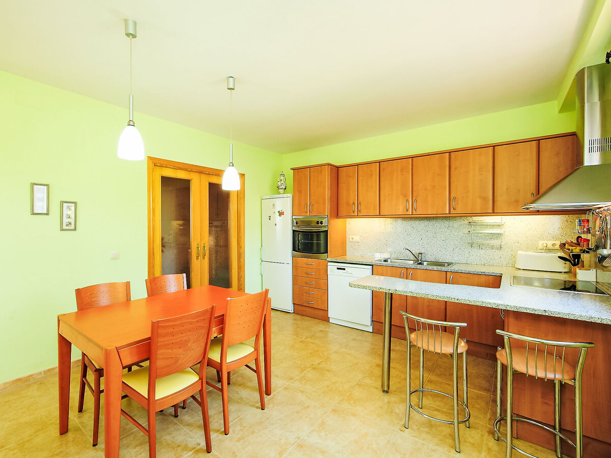 Marina, maison 3 chambres avec piscine à Vidreres - Photo 10