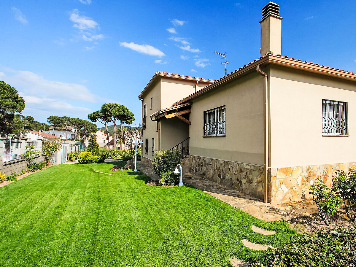 Marina, maison 3 chambres avec piscine à Vidreres - Photo 24