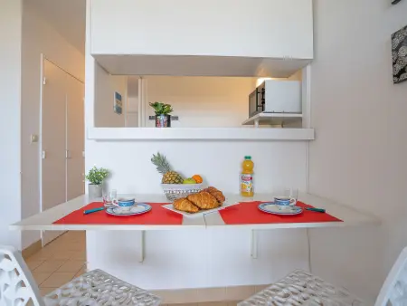 Les Trois Mâts - Apt 2 pièces vue mer à 50 m de la plage : photo 4