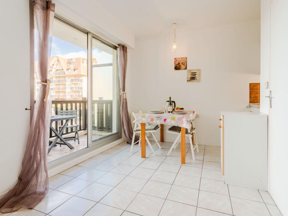 Studio Les Normandières, vue mer à Cabourg - Photo 1