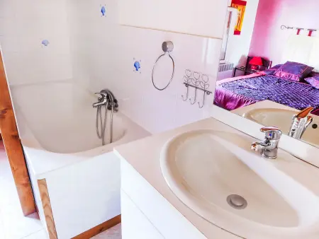 La Grangette, ferme avec piscine privée près de Barbezieux : photo 9