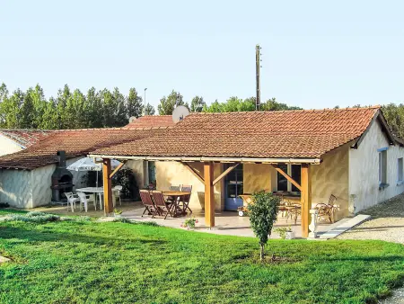 La Grangette, ferme avec piscine privée près de Barbezieux : photo 14