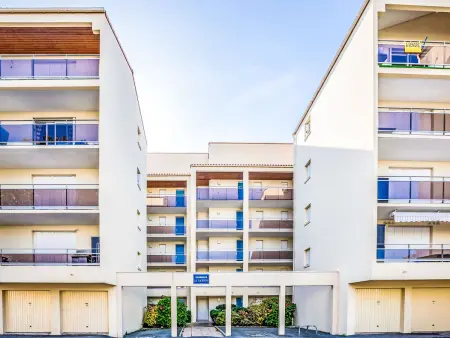 Appartement Le Yachting à Royan, vue latérale sur la mer : photo 23