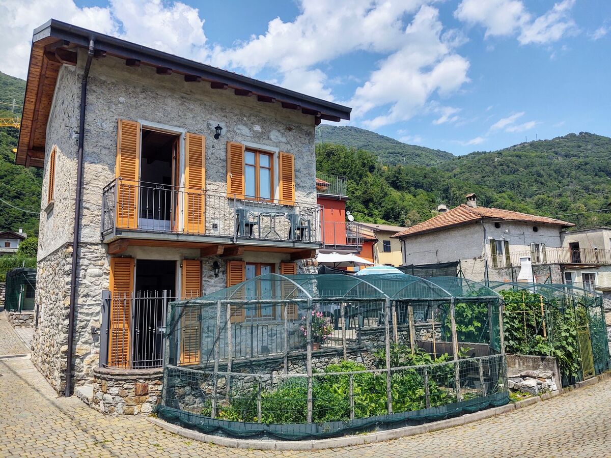 Maison Leonardo à Sorico – terrasse 25 m² à 350 m du lac - Photo 1