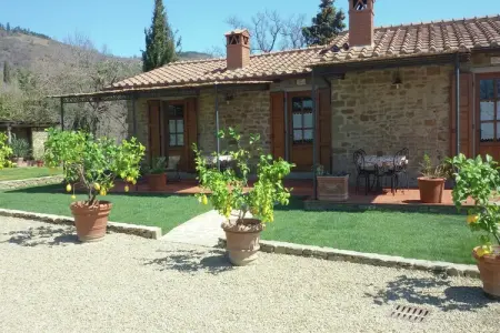 Gite Glici en Toscane, piscine et vue vallée : photo 10