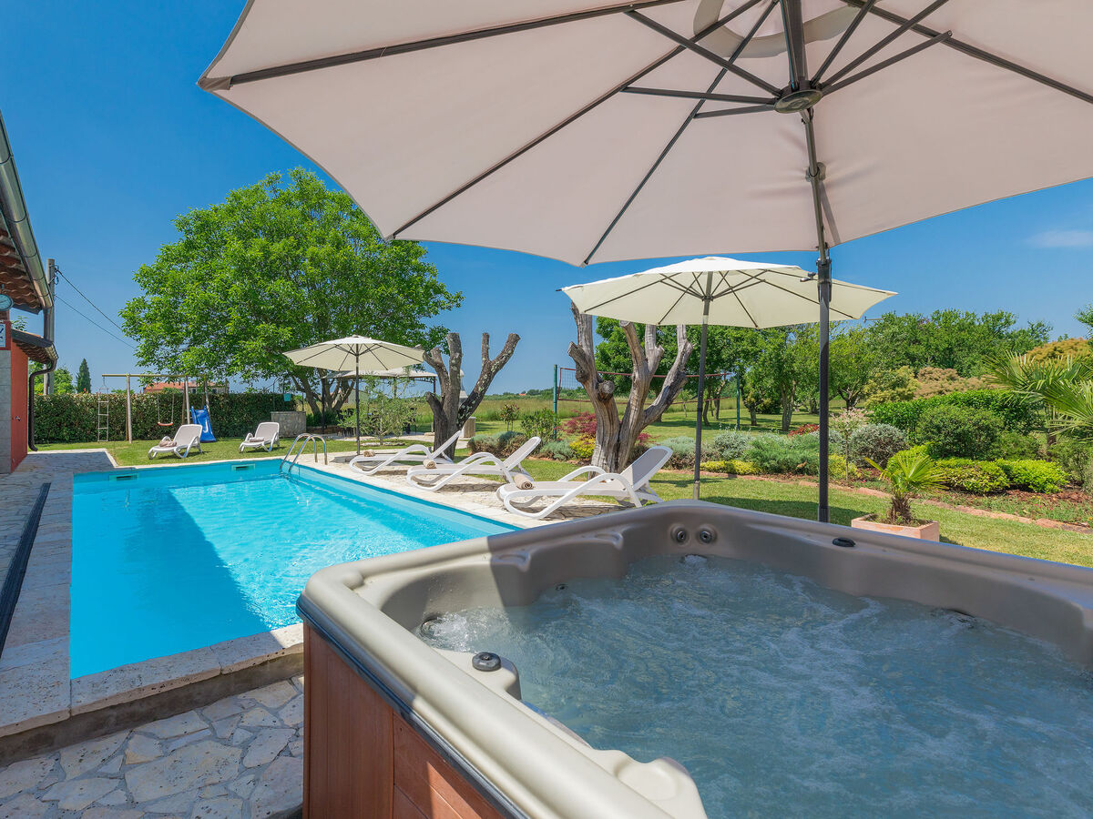 Villa Renzo, 5 chambres avec piscine privée en Istrie - Photo 1