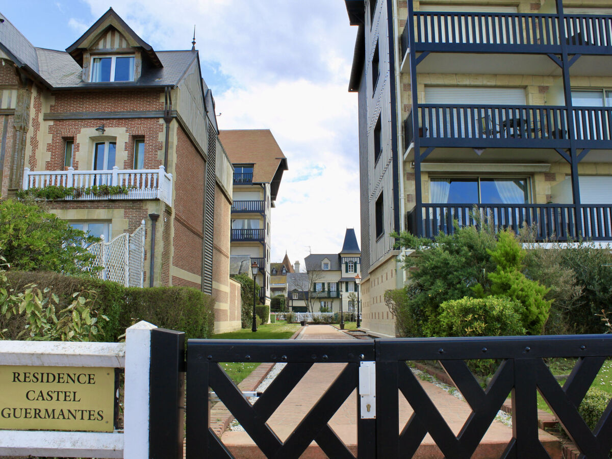Appartement Castel Guermante – vue port, balcon, 400 m mer - Photo 19