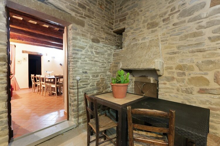 Sole, ferme du XIVe siècle avec piscine - Photo 8