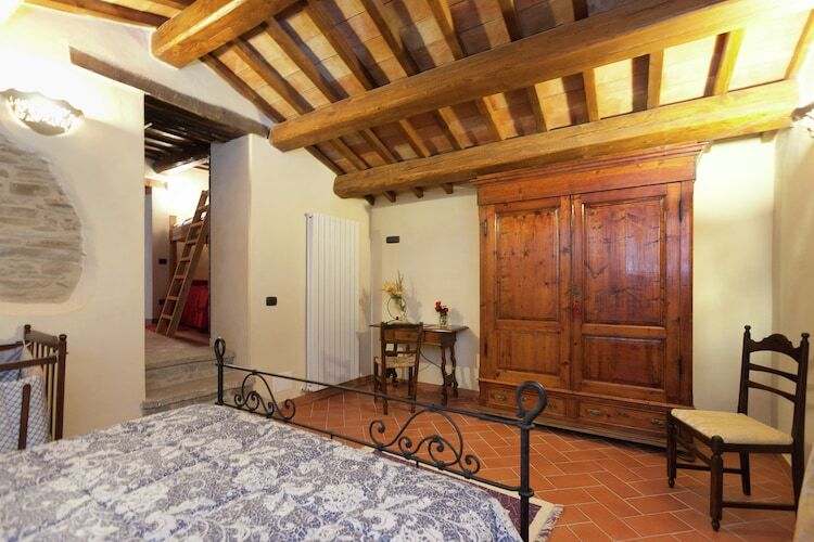 Sole, ferme du XIVe siècle avec piscine - Photo 13
