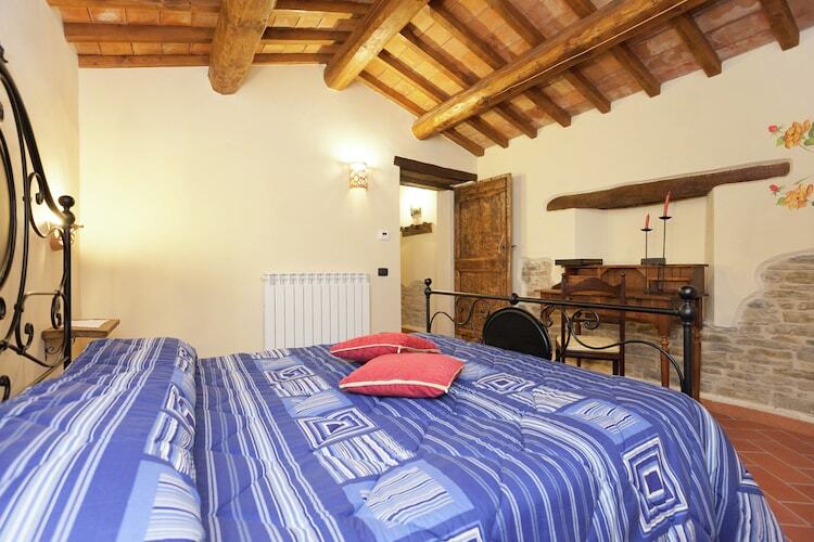Sole, ferme du XIVe siècle avec piscine - Photo 17