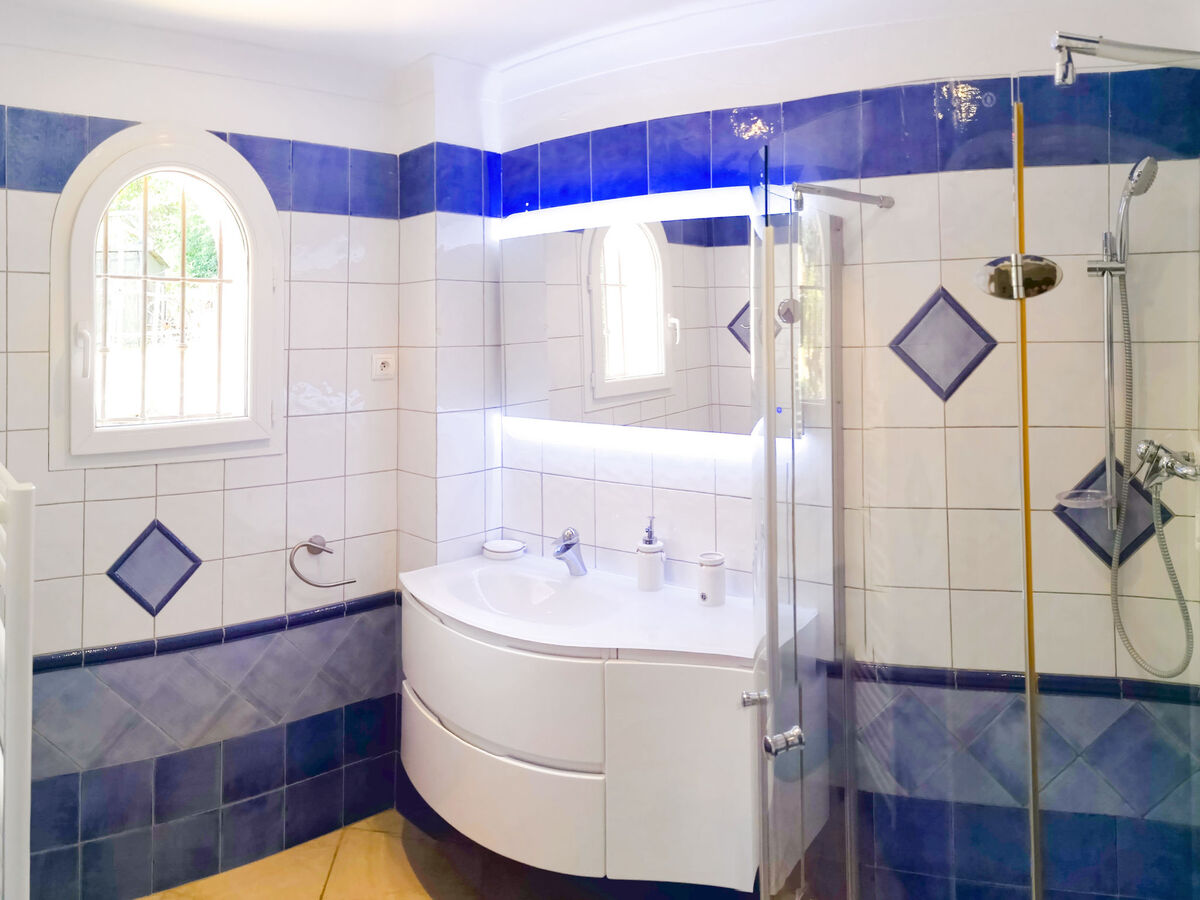 Maison Bellevue avec piscine et vue mer aux Issambres - Photo 17