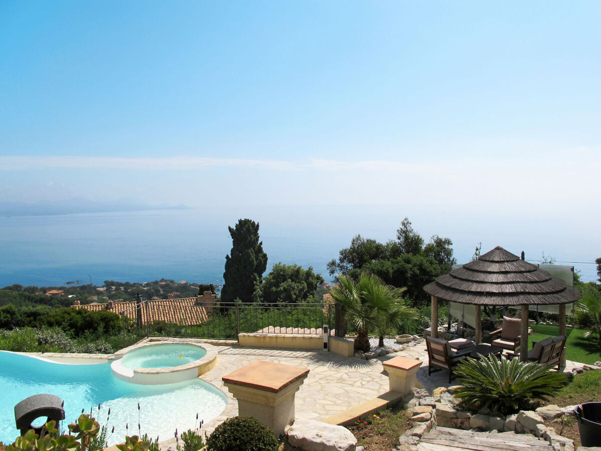 Maison Bellevue avec piscine et vue mer aux Issambres - Photo 25